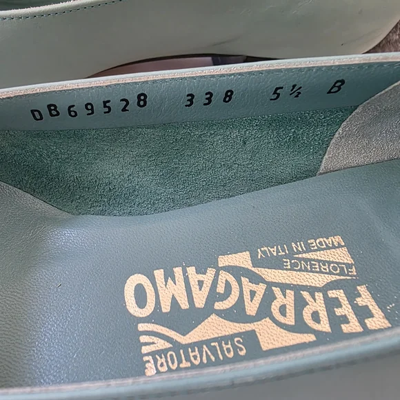 Salvatore Ferragamo Vara Bow Low Heel Turquoise  Leather Vintage Italy-SZ 5.5B - Picture 6 of 15